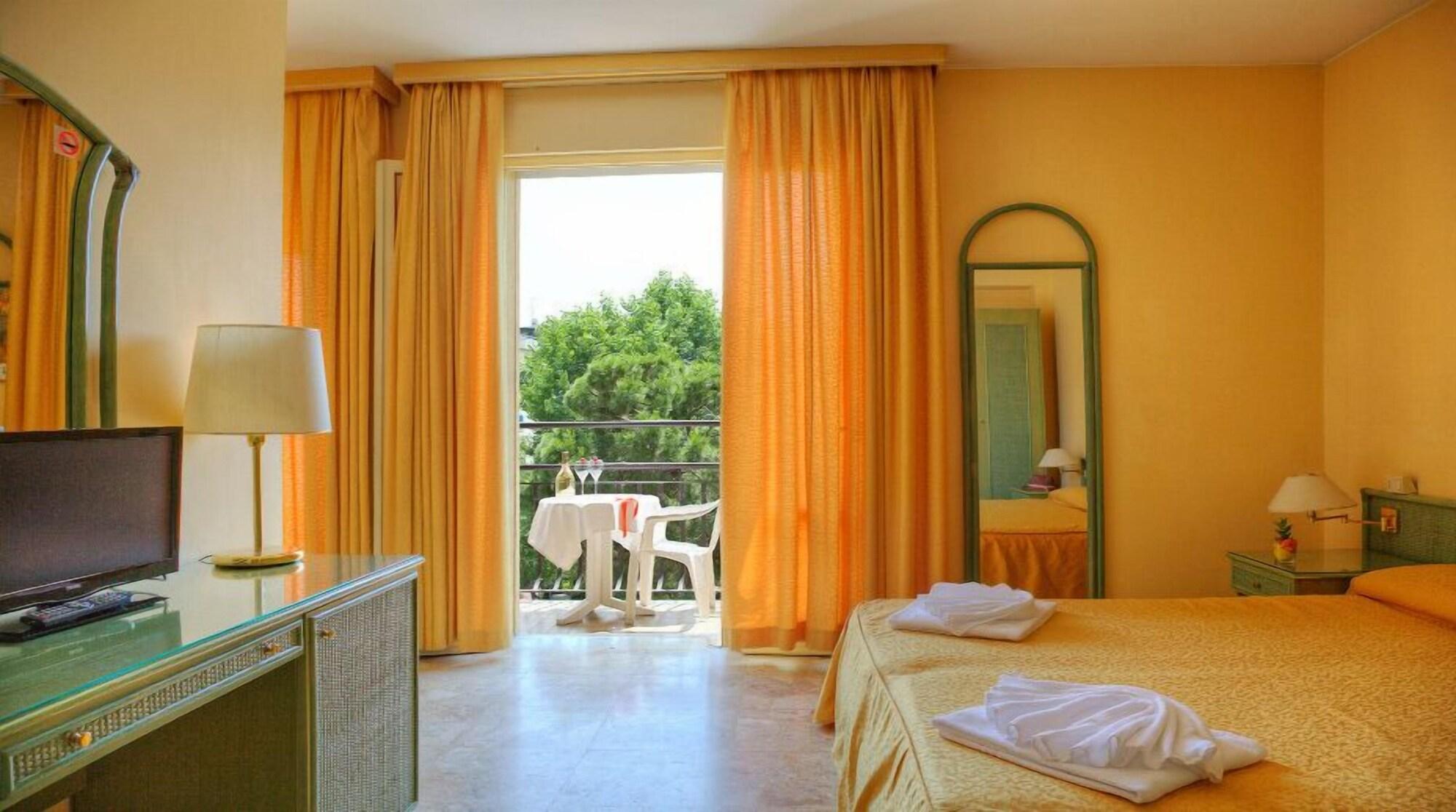 Hotel Amalfi Lido di Jesolo Exterior foto